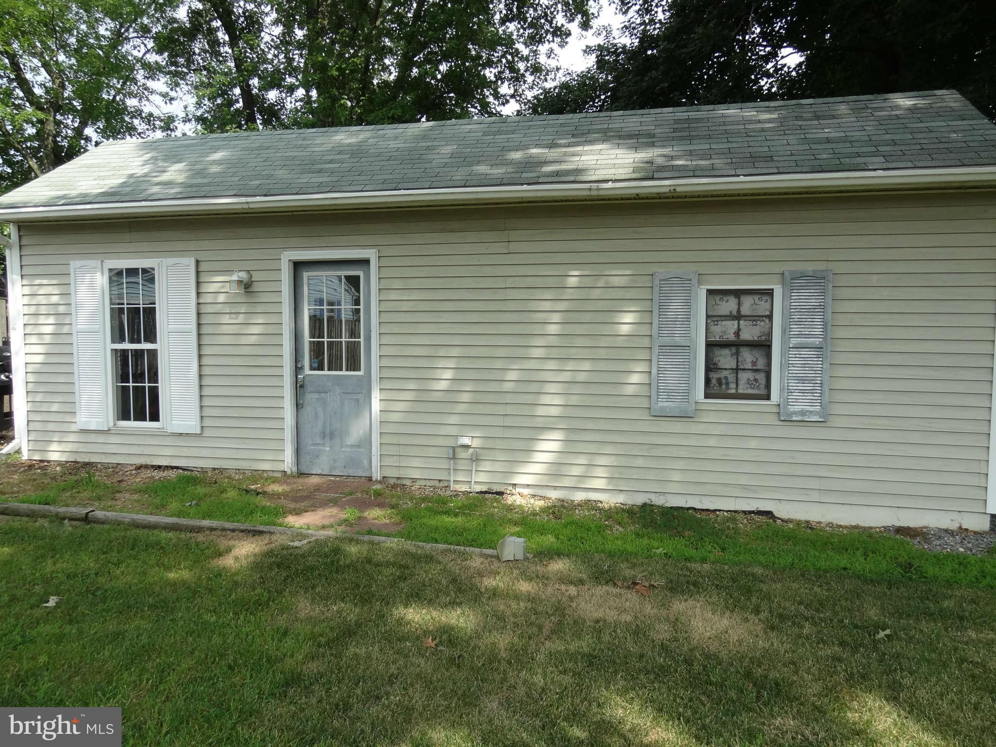 113 Roselawn Road Annapolis, MD 21403 - Photo 5 of 28 Large Shed