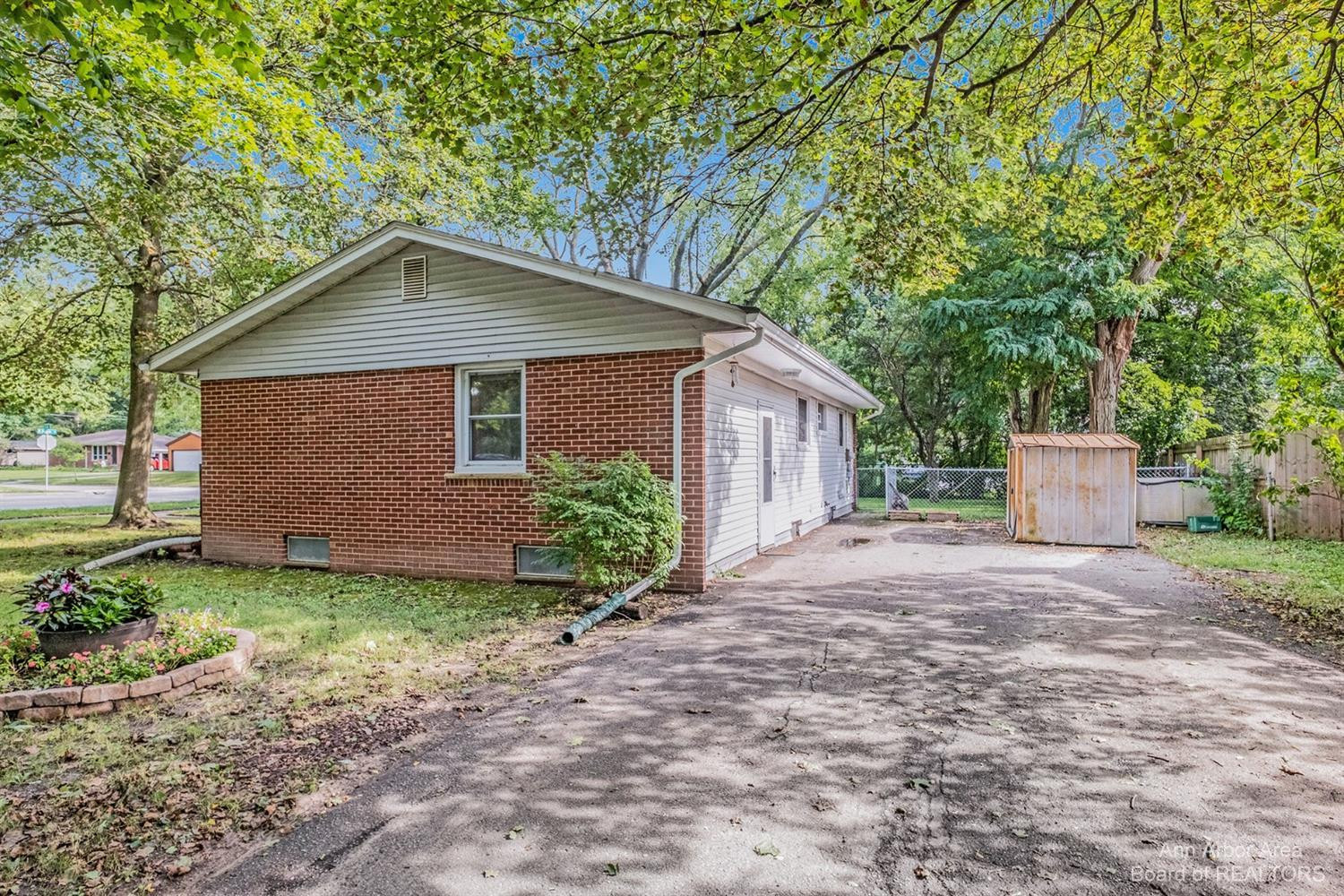 1015 North Maple Road Ann Arbor, MI 48103 - Photo 29 of 29 Photo 29