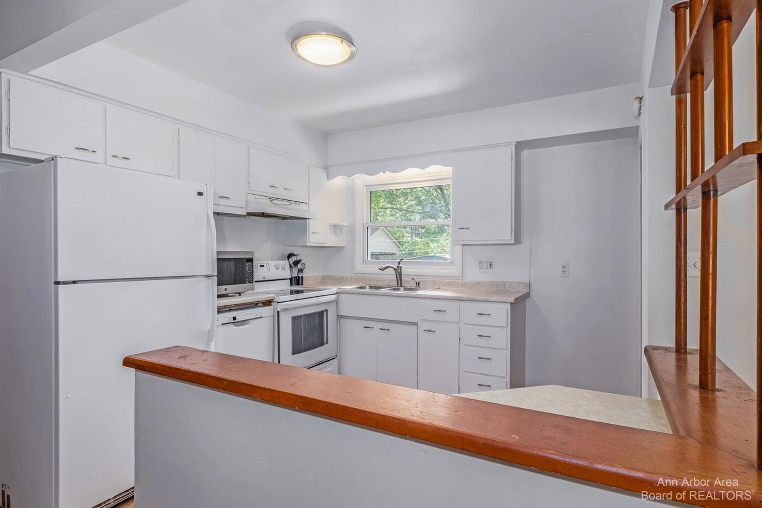 1015 North Maple Road Ann Arbor, MI 48103 - Photo 5 of 29 Photo 5