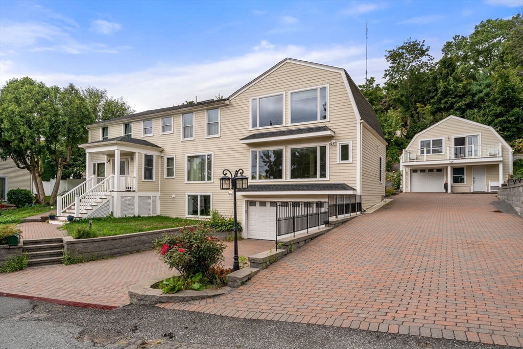 27 Hamilton Place Needham, MA 02494 - Photo 5 of 42