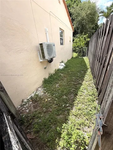 $1,500 | 624 Westward Drive, Miami Springs, FL 33166