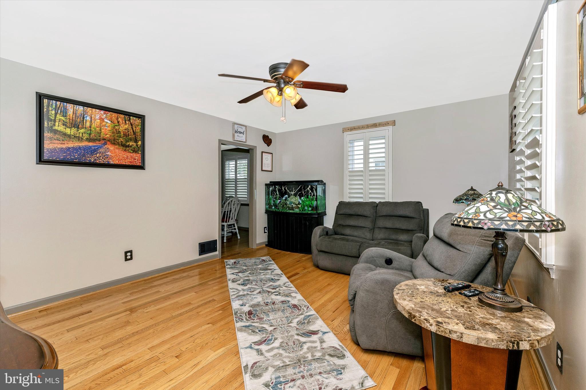 1715 Goodview Road Baltimore, MD 21234 - Photo 4 of 80 Living Room