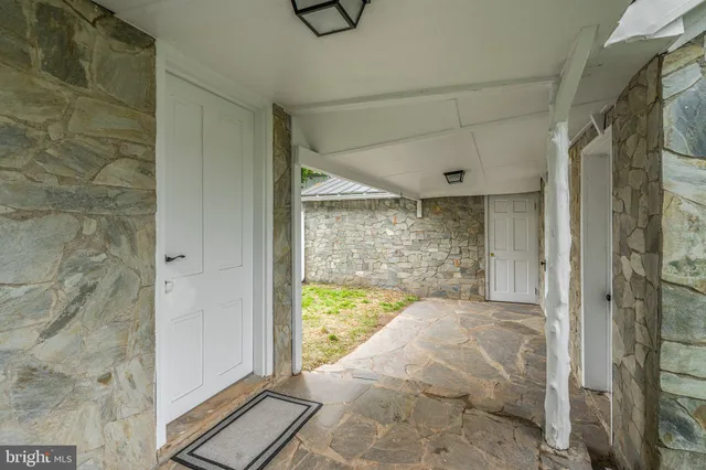 $699,000 | 105 East Washington Street, Remington, VA 22734