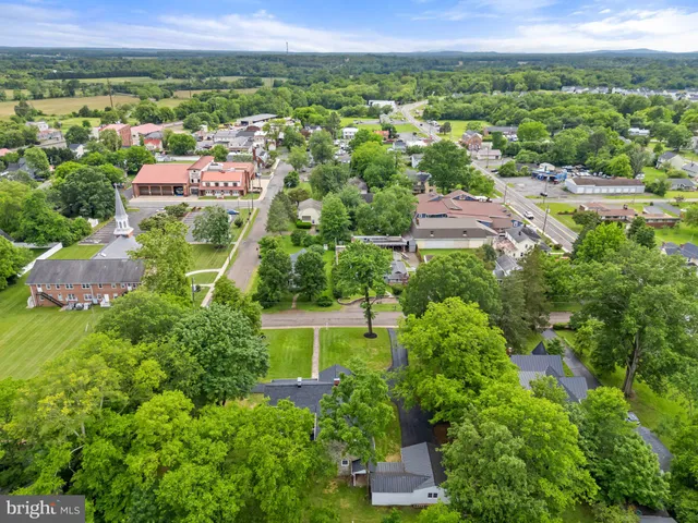 $699,000 | 105 East Washington Street, Remington, VA 22734