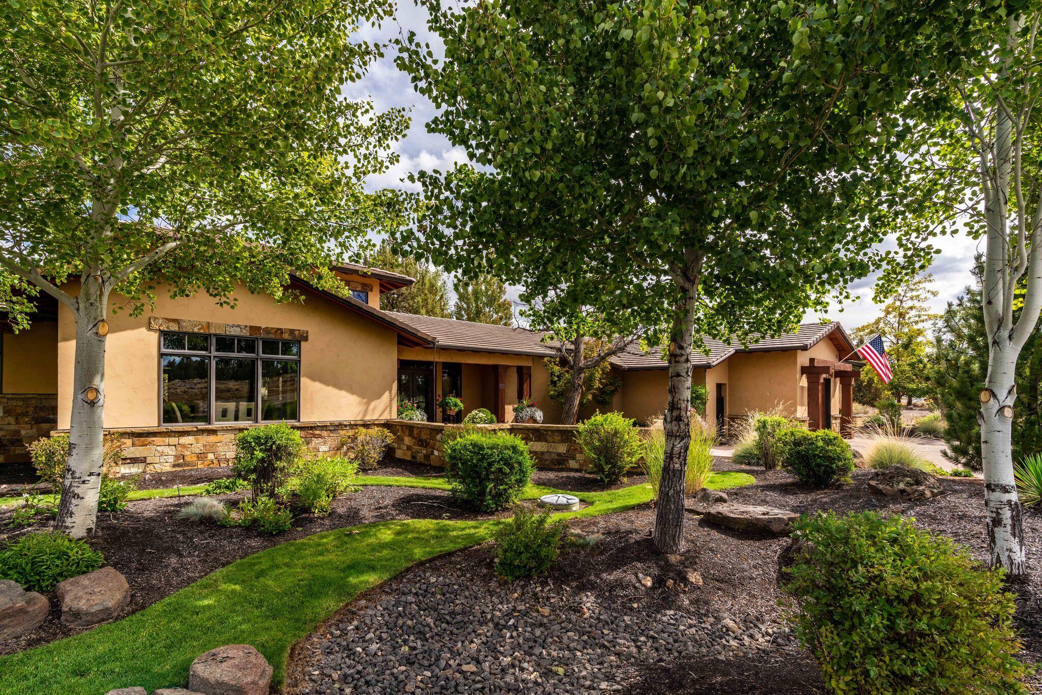 65904 Fazio Ln Bend Bend, OR 97701 - Photo 44 of 63 Front Exterior