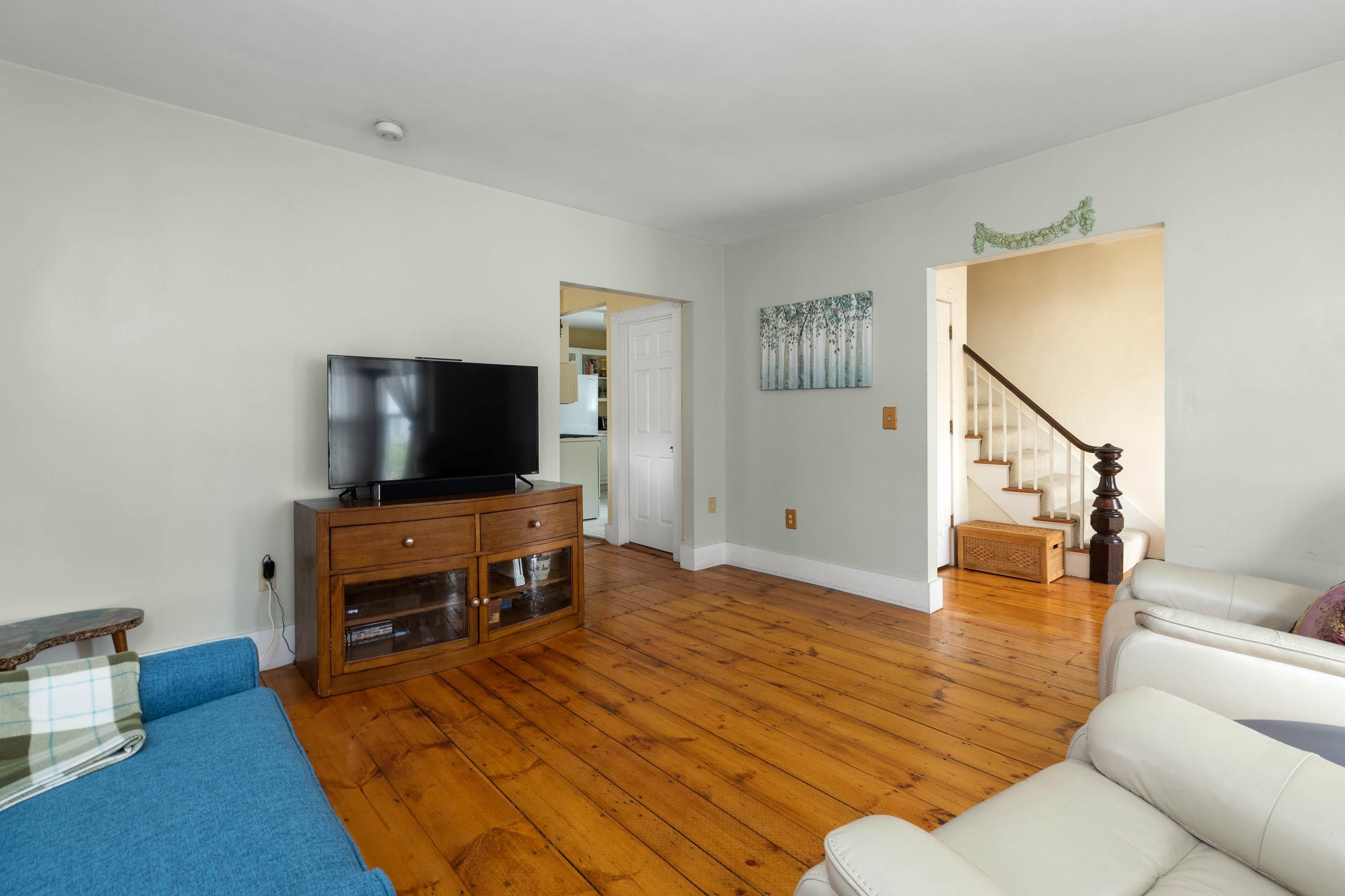 117 Front Street Exeter, NH 03833 - Photo 3 of 40