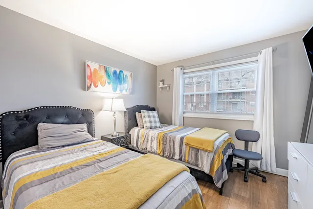 $192,000 | 6135 West 94th Street, Unit A2, Oak Lawn, IL 60453