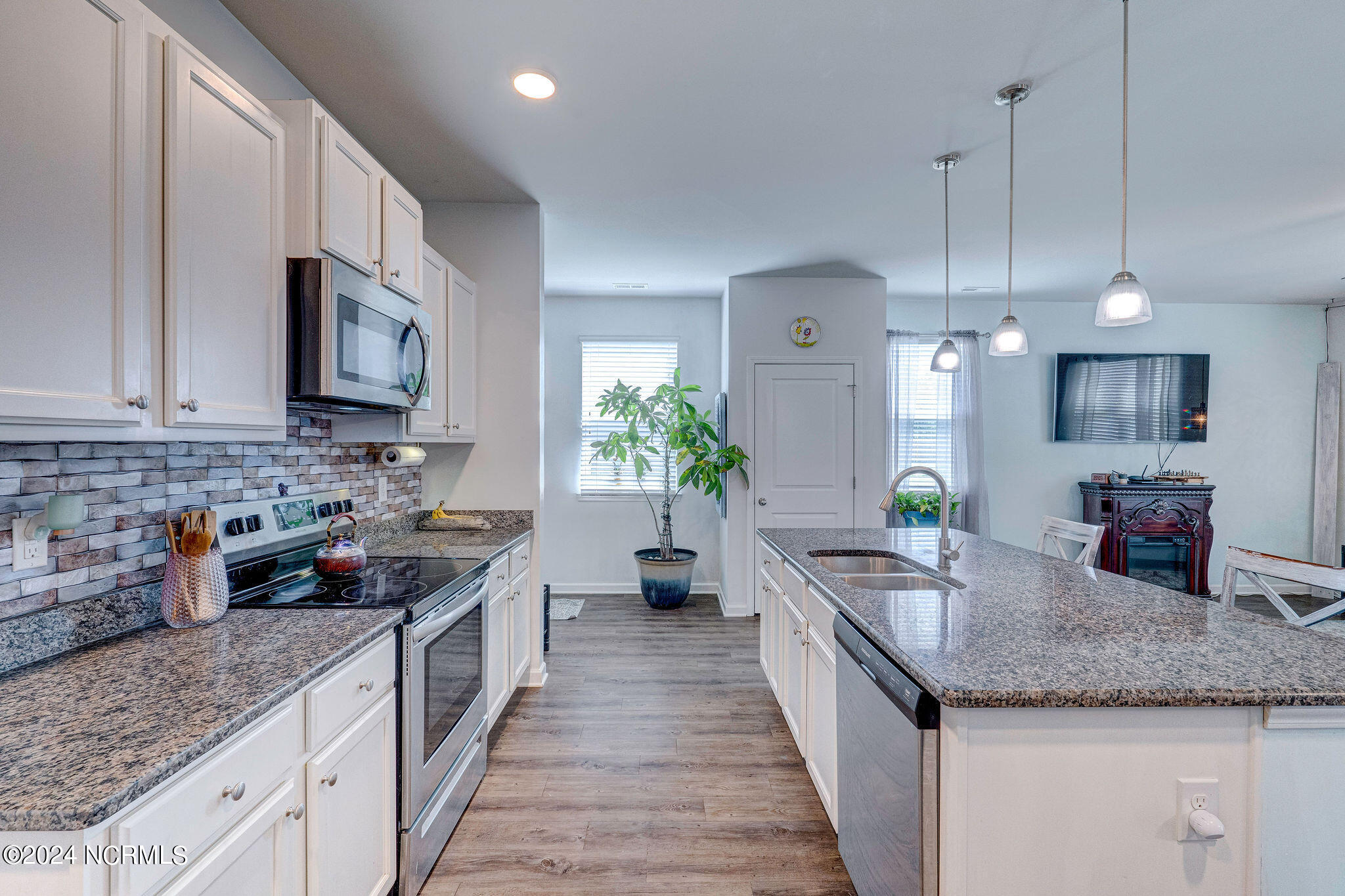 219 Cheswick Drive Holly Ridge, NC 28445 - Photo 10 of 42 219CheswickFinal-32