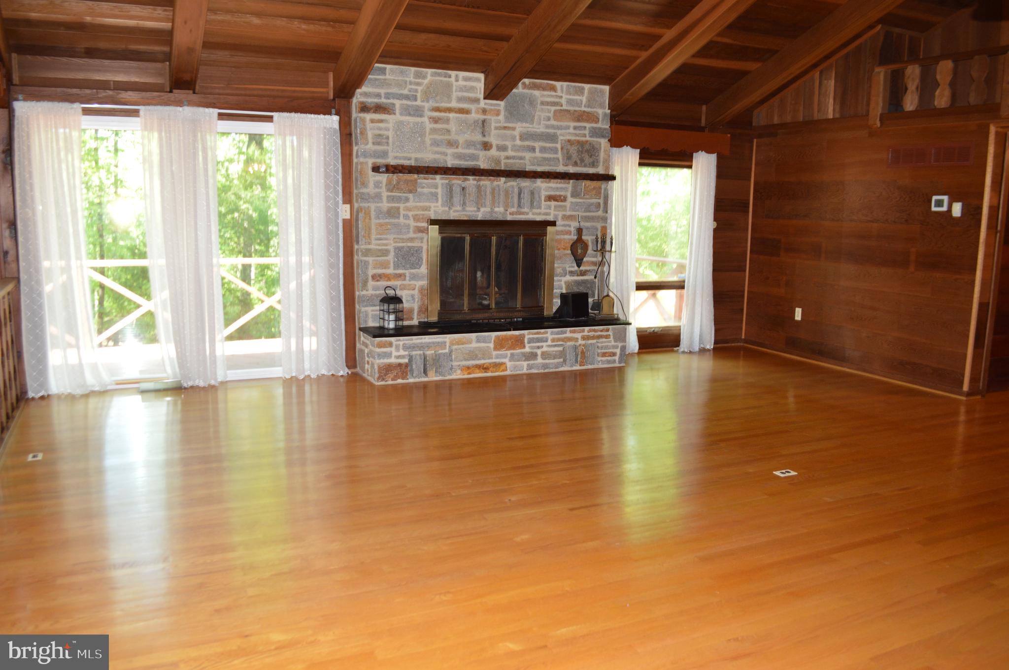 2736 Albert Rill Road Westminster, MD 21157 - Photo 5 of 28 Living Room - view 1