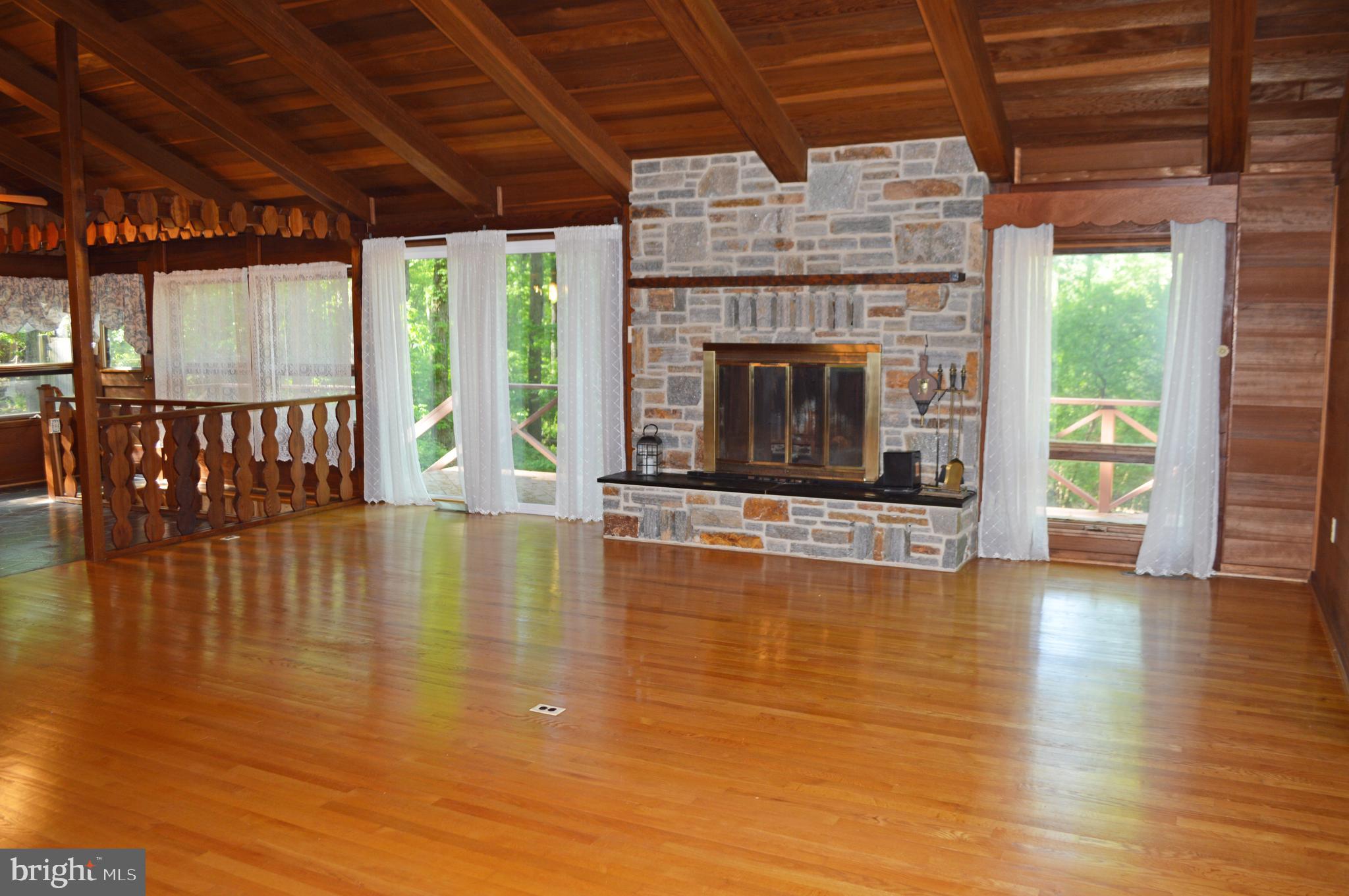 2736 Albert Rill Road Westminster, MD 21157 - Photo 7 of 28 Living Room - view 2