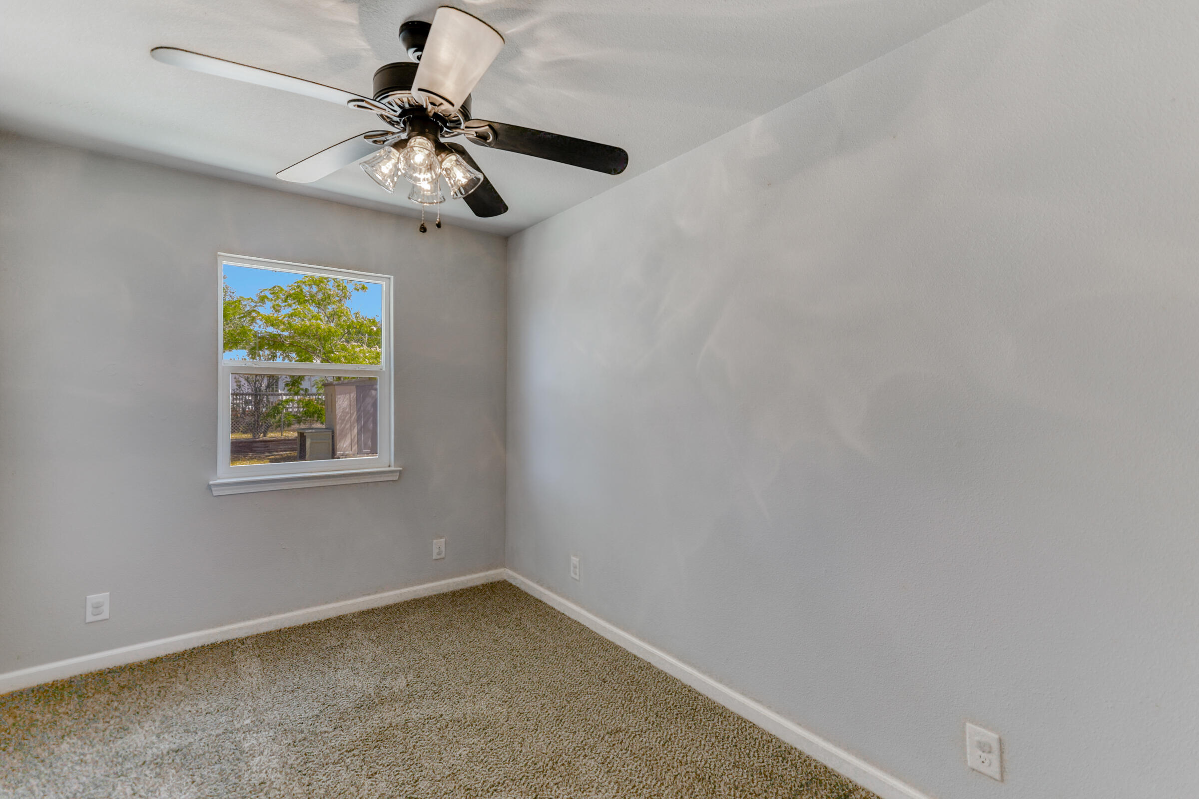 19291 Anna Road Anderson, CA 96007 - Photo 12 of 27 Bedroom 1 View 2