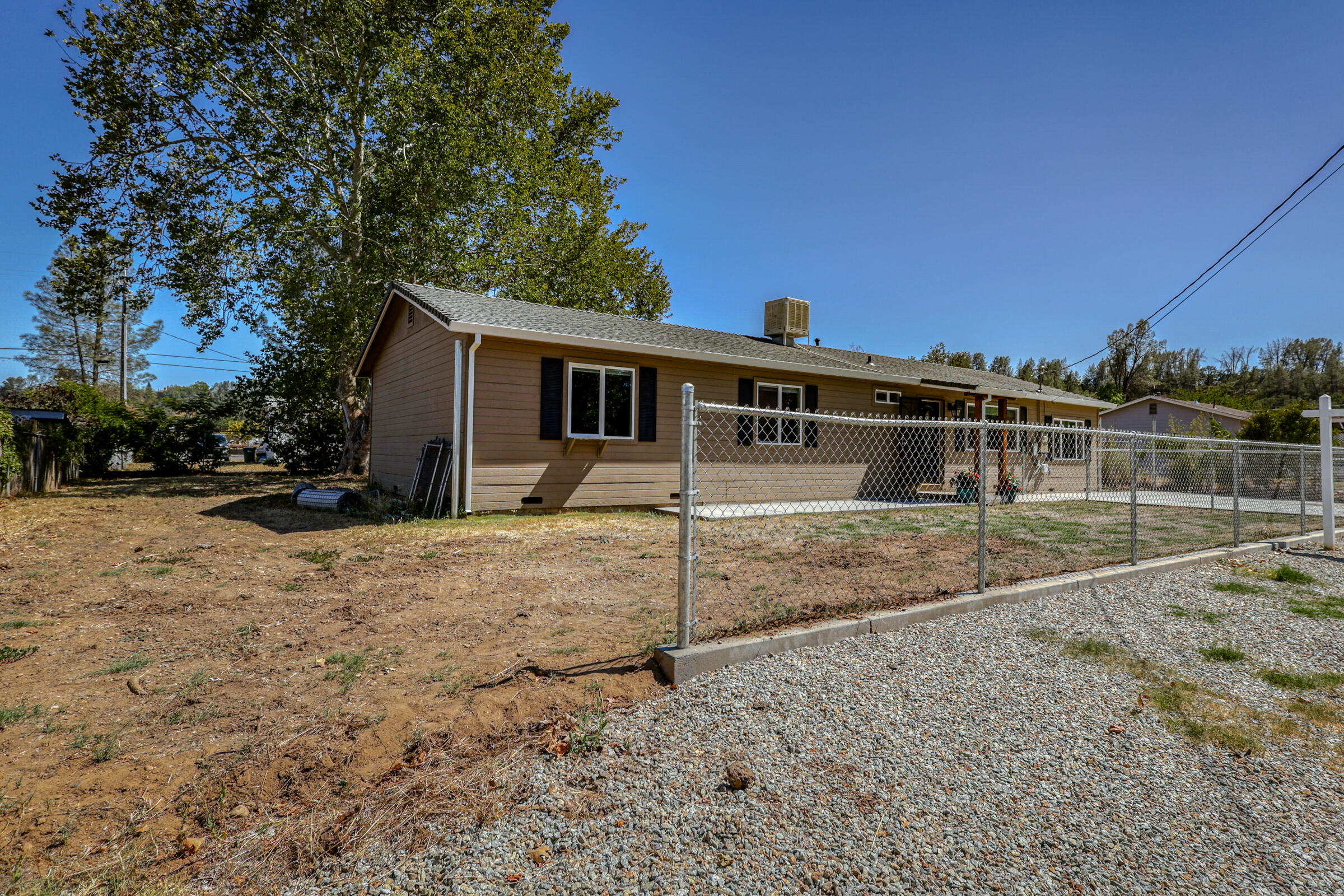 19291 Anna Road Anderson, CA 96007 - Photo 25 of 27 RV/Boat Parking Side