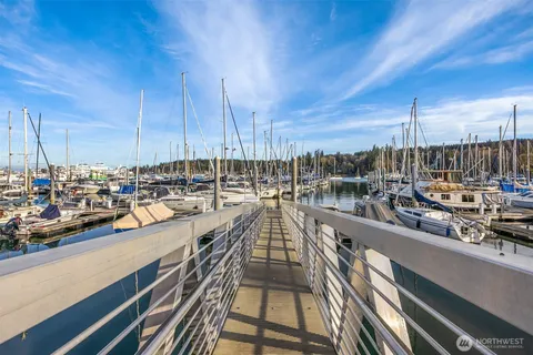 $260,000 | 141 Parfitt Way Southwest, Unit A15, Bainbridge Island, WA 98110