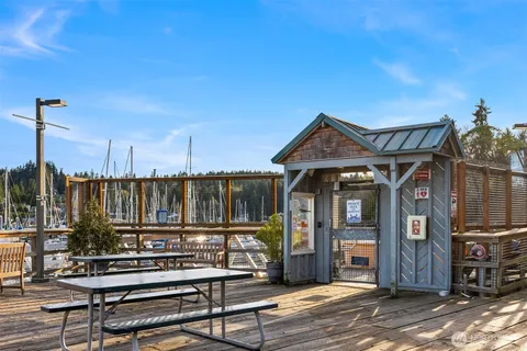 $260,000 | 141 Parfitt Way Southwest, Unit A15, Bainbridge Island, WA 98110