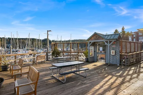 $260,000 | 141 Parfitt Way Southwest, Unit A15, Bainbridge Island, WA 98110