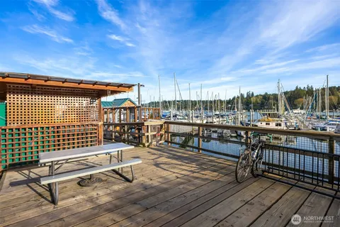 $260,000 | 141 Parfitt Way Southwest, Unit A15, Bainbridge Island, WA 98110