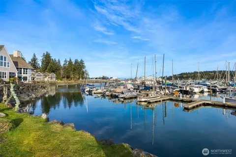 $260,000 | 141 Parfitt Way Southwest, Unit A15, Bainbridge Island, WA 98110