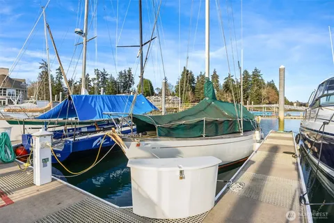 $260,000 | 141 Parfitt Way Southwest, Unit A15, Bainbridge Island, WA 98110