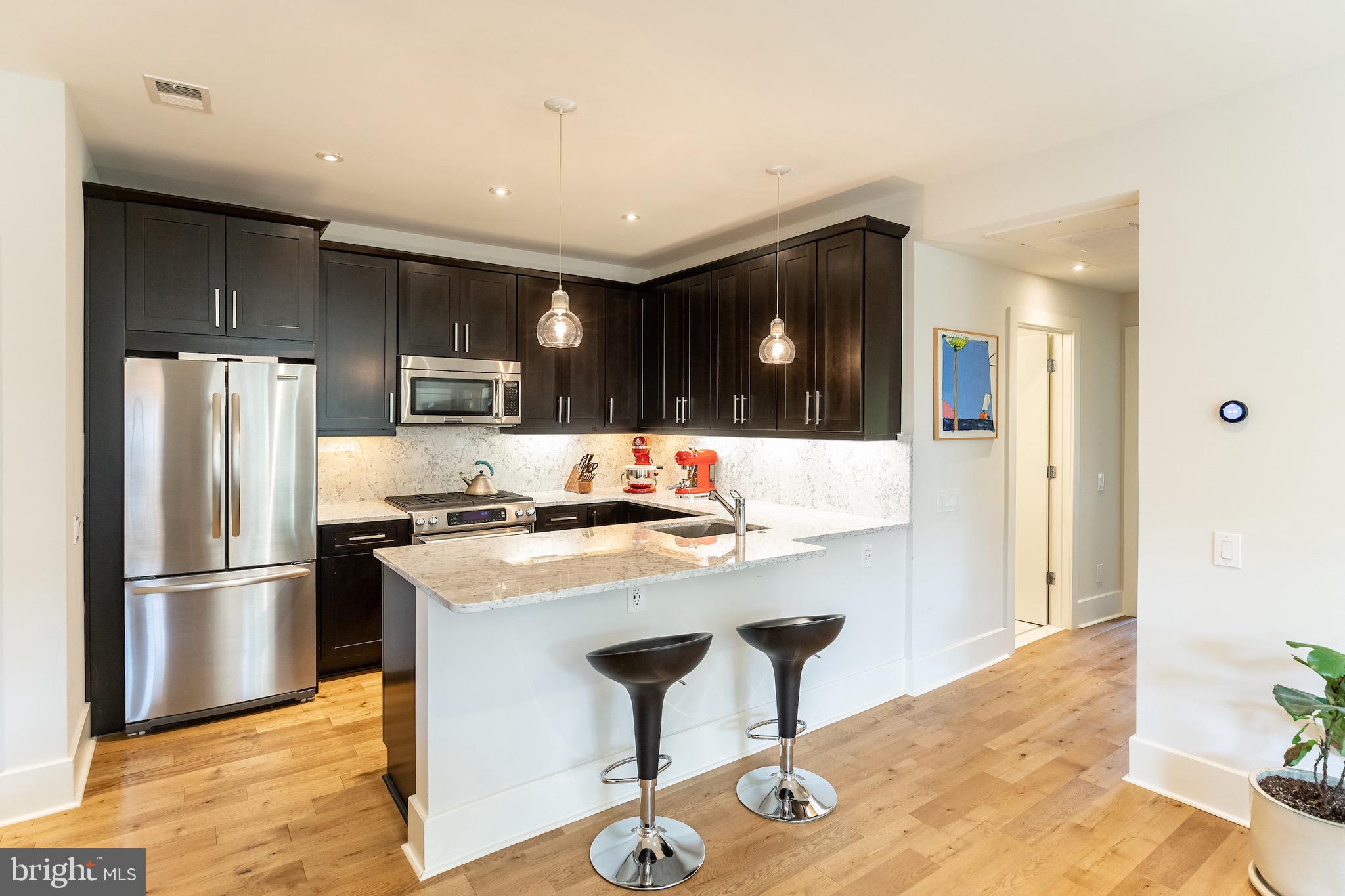 2926 Porter Street Northwest, Unit 302 Washington, DC 20008 - Photo 2 of 27