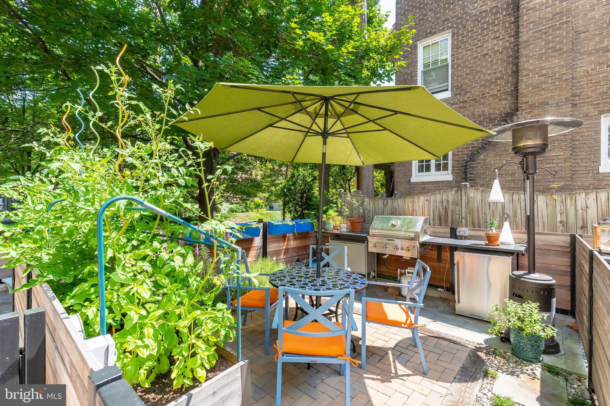 2926 Porter Street Northwest, Unit 302 Washington, DC 20008 - Photo 15 of 27