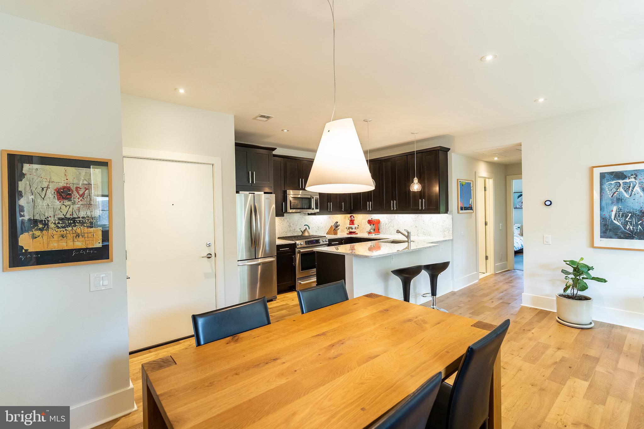 2926 Porter Street Northwest, Unit 302 Washington, DC 20008 - Photo 5 of 27