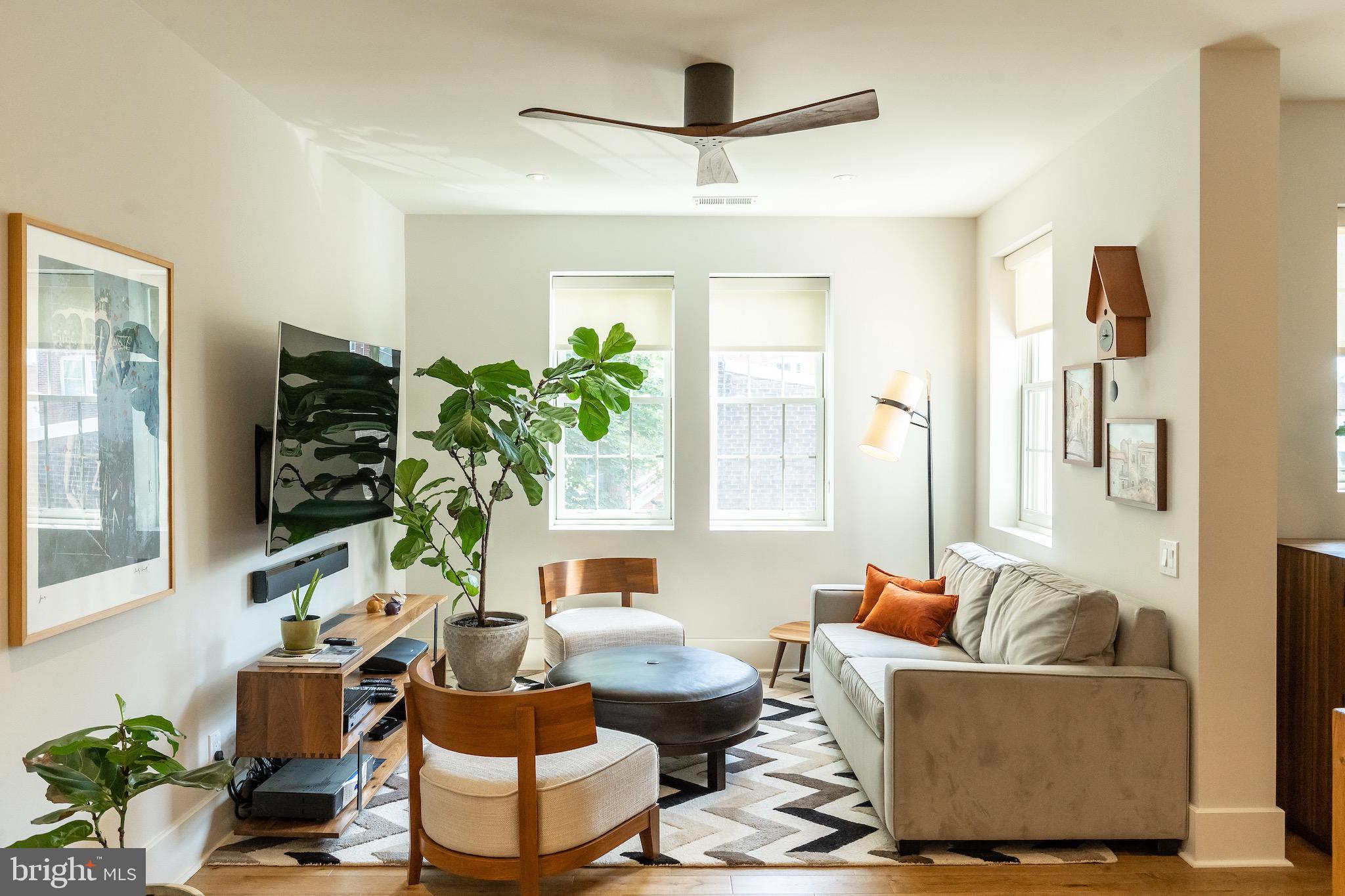 2926 Porter Street Northwest, Unit 302 Washington, DC 20008 - Photo 7 of 27