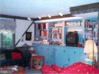 165 Pueblo Road New Britain, PA 18901 - Photo 4 of 6 Gallery Image 4