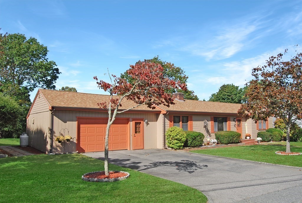 27 Shaker Road Dartmouth, MA 02747 - Photo 1 of 20 Gallery Image 1