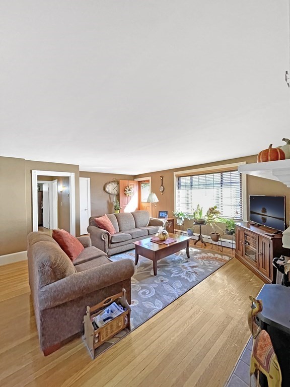 27 Shaker Road Dartmouth, MA 02747 - Photo 7 of 20 Gallery Image 7