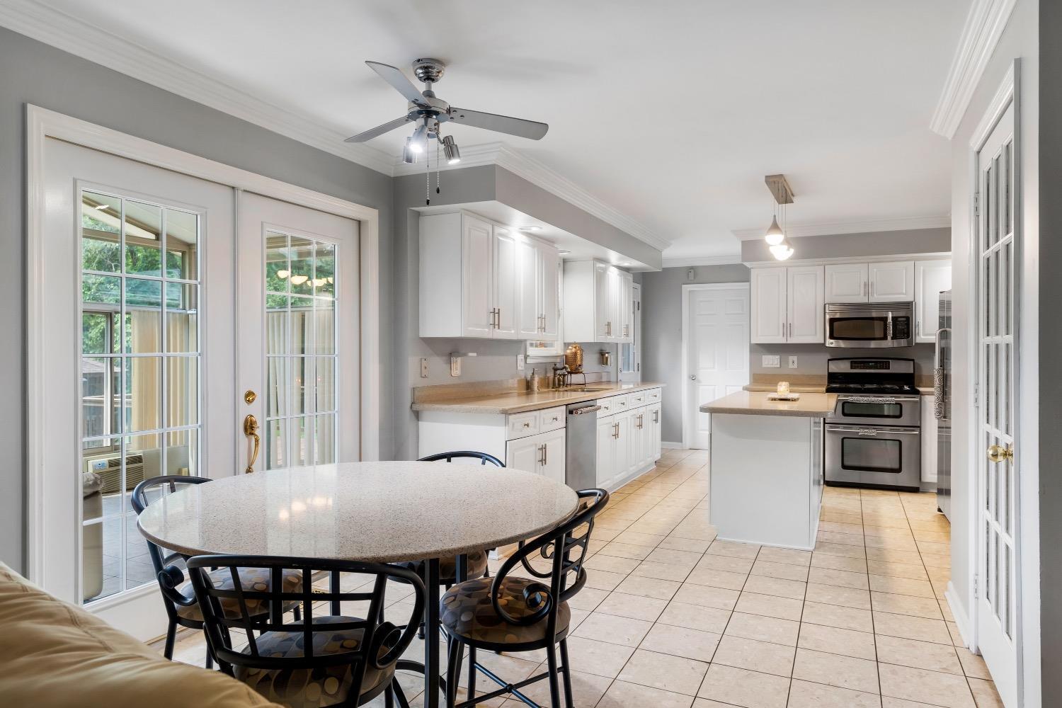 6513 Hamilton Mason Road West Chester, OH 45069 - Photo 10 of 44 Gallery Image 10