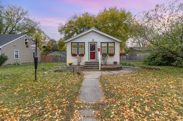 $349,900 | 3416 Sumter Avenue South, St. Louis Park, MN 55426