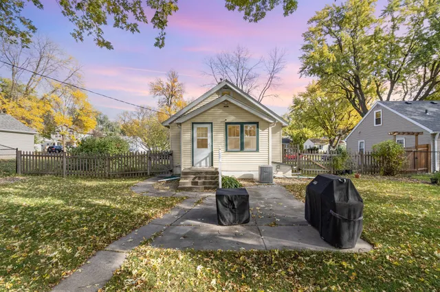 $349,900 | 3416 Sumter Avenue South, St. Louis Park, MN 55426