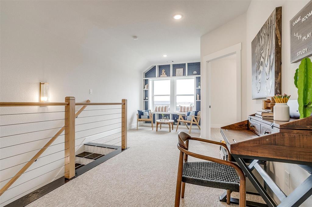 188 Ozro Road Venus, TX 76084 - Photo 20 of 32 a workspace with furniture and window