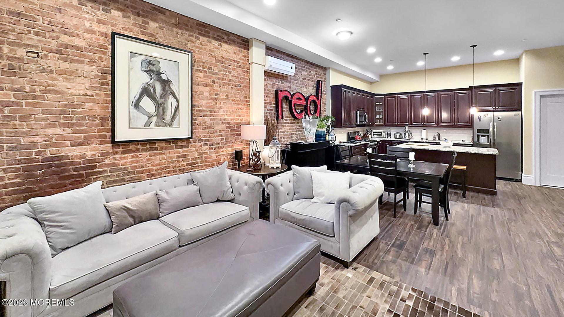18 Broad Street, Unit 3 Red Bank, NJ 07701 - Photo 11 of 19 DJTenHoeve_18Broad2R,RedBank_12_LE_