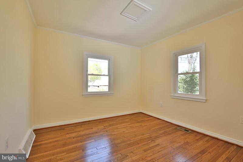 4010 Sampson Road Silver Spring, MD 20906 - Photo 8 of 18 Interior (General)