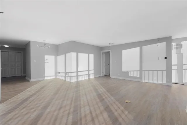 $950,000 | 10 East Ontario Street, Unit 480102, Chicago, IL 60611