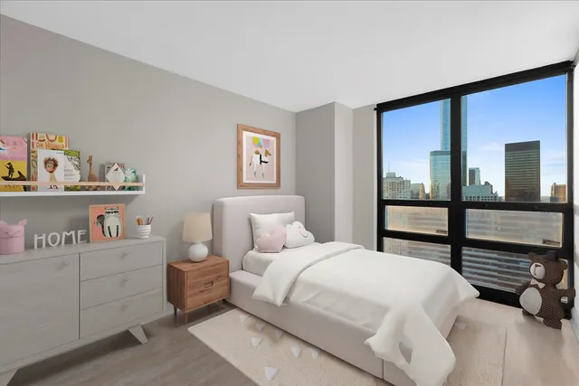 $950,000 | 10 East Ontario Street, Unit 480102, Chicago, IL 60611