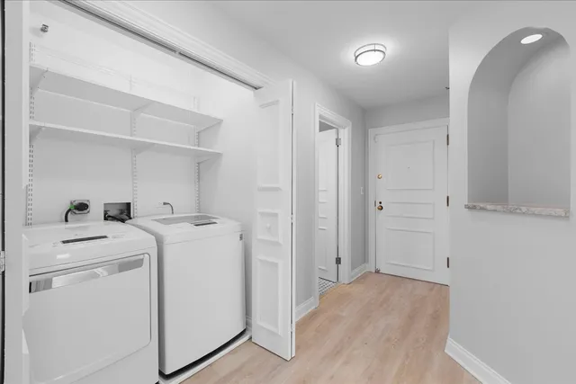 $950,000 | 10 East Ontario Street, Unit 480102, Chicago, IL 60611