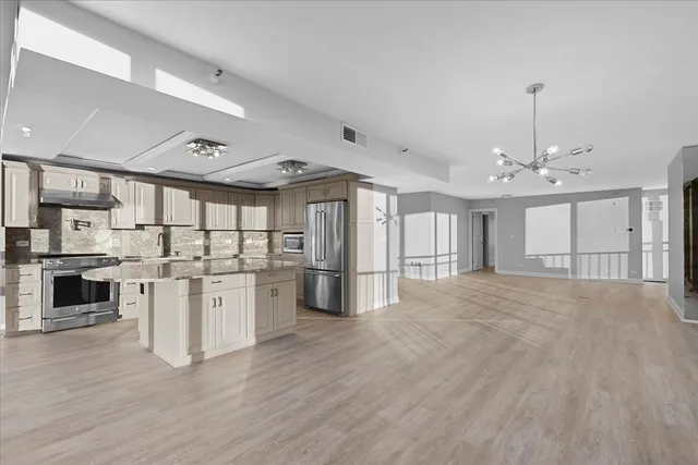 $950,000 | 10 East Ontario Street, Unit 480102, Chicago, IL 60611