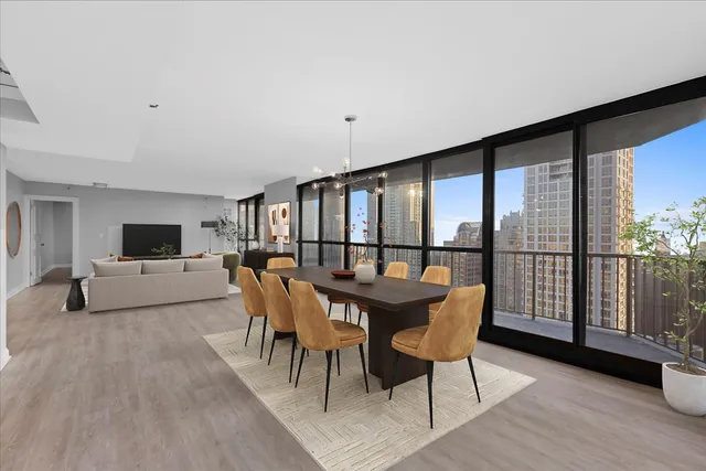 $950,000 | 10 East Ontario Street, Unit 480102, Chicago, IL 60611