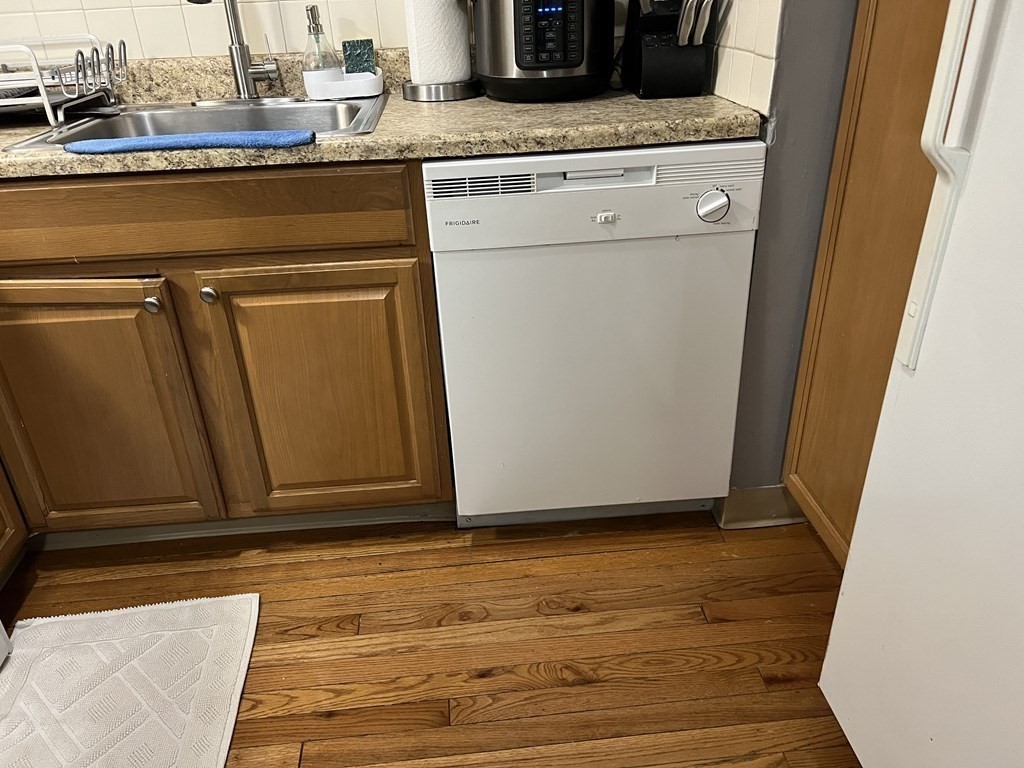83 Nicholas Road, Unit K Framingham, MA 01701 - Photo 5 of 17 Gallery Image 5