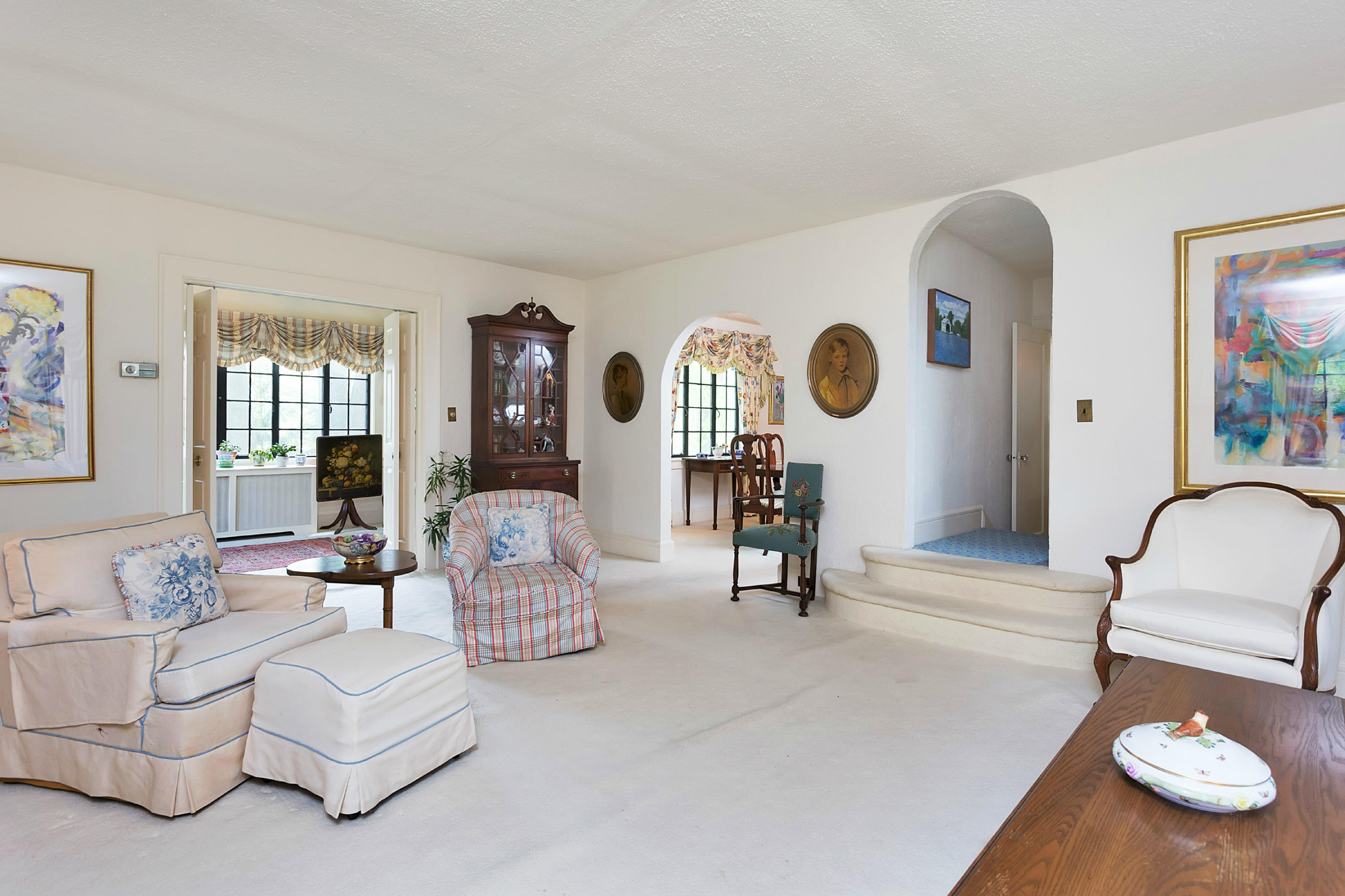 31 Birch Road Darien, CT 06820 - Photo 4 of 24 99186205-4