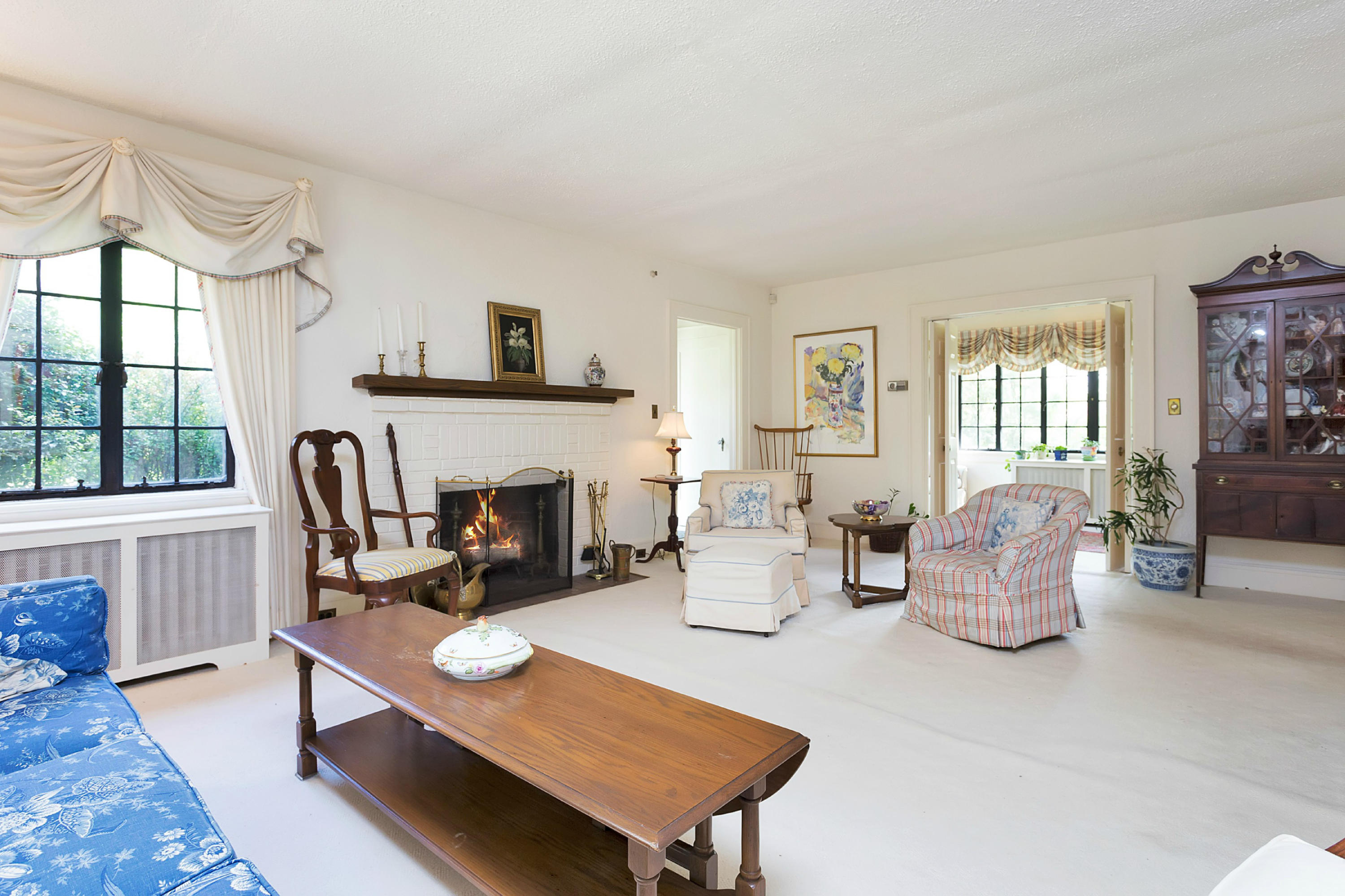 31 Birch Road Darien, CT 06820 - Photo 8 of 24 99186205-8
