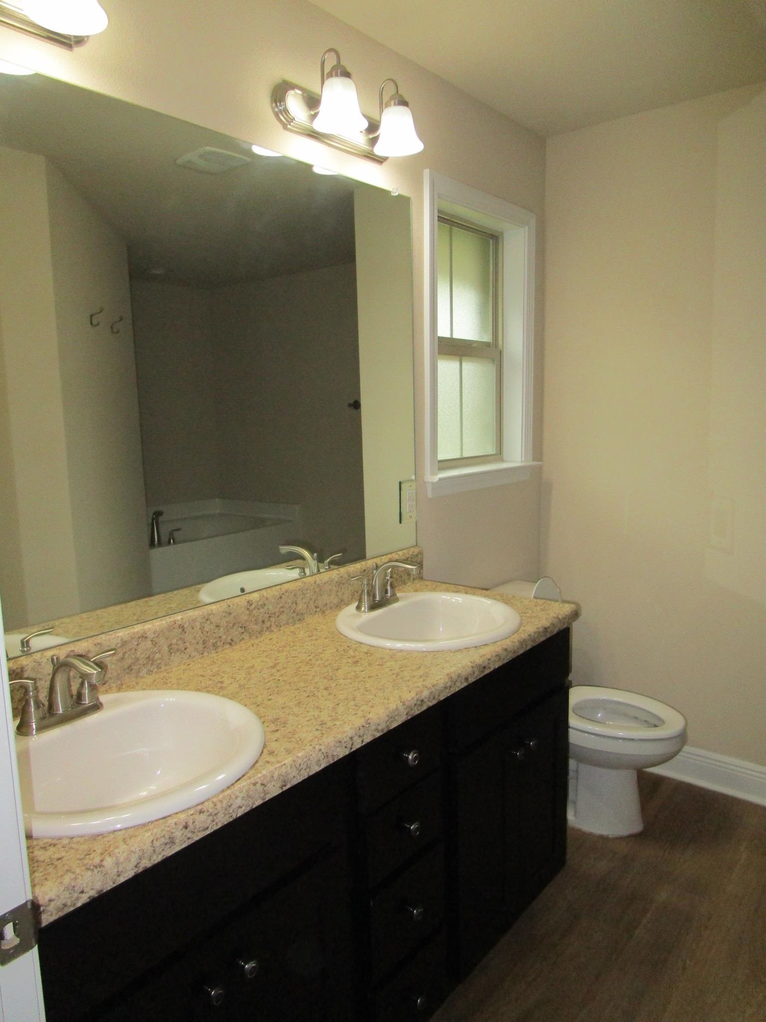 609 Beignet Drive Foley, AL 36535 - Photo 17 of 23 Master Bathroom