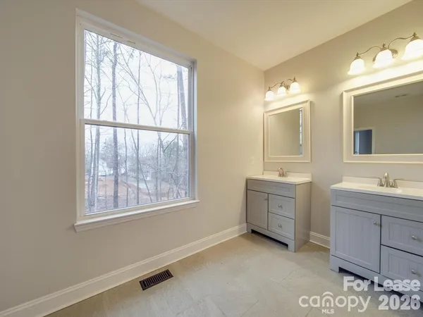 $1,975 | 824 Woodrun Drive, Mount Gilead, NC 27306