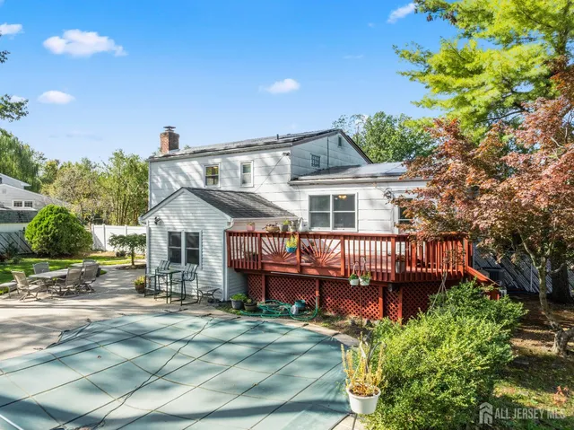 $750,000 | 12 Dunston Drive, East Brunswick, NJ 08816
