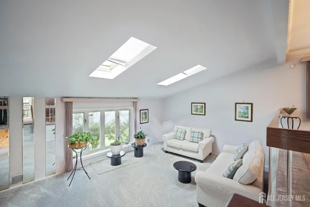 $750,000 | 12 Dunston Drive, East Brunswick, NJ 08816