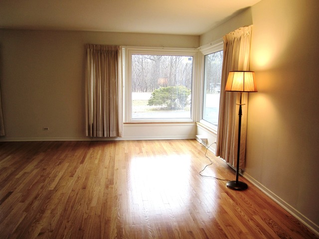 1613 Dundee Road Northbrook, IL 60062 - Photo 17 of 20