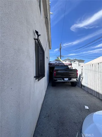 a view of a livingroom with furniture
