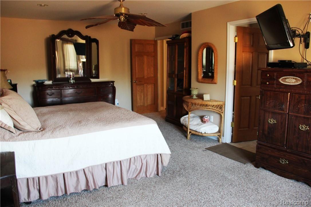 9430 Chambers Road Pinckney, MI 48169 - Photo 36 of 55 9430 Chambers Upstairs (3).JPG